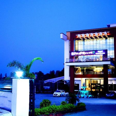 Taraji Resort Ayodhya Екстериор снимка