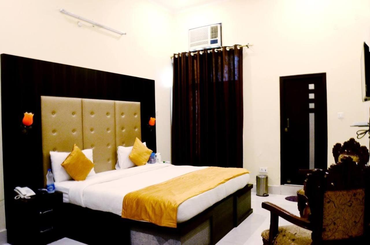 Taraji Resort Ayodhya Екстериор снимка